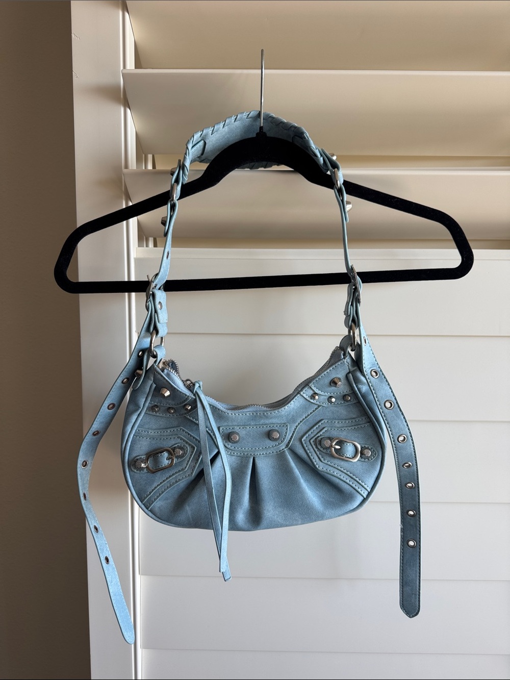 Light Blue Women's Shoulder Bag with Stud Detail! 💙🩵💙🩵